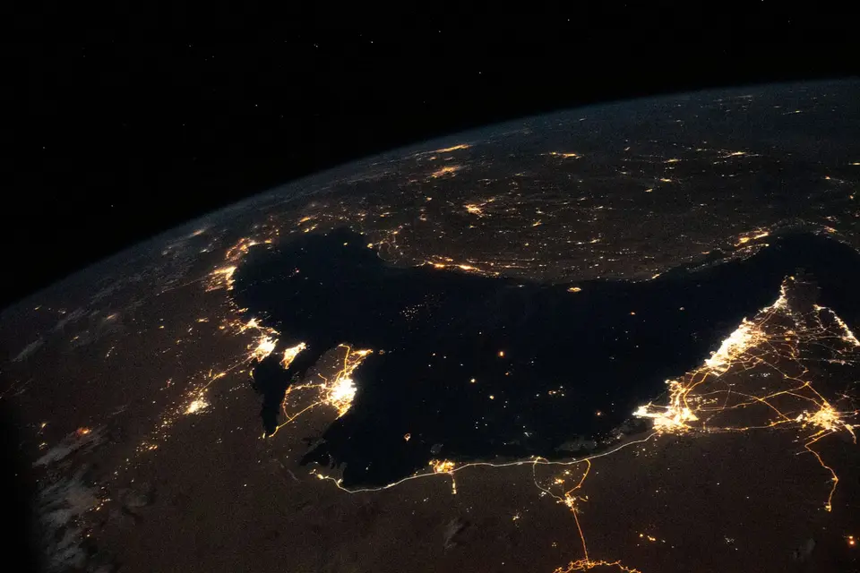 Oil Prices Jump Over the Strait of Hormuz, Exposing Our Search for Steady Ground